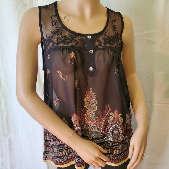 Set of 2 Sheer Tank Tops - Picture 10 of 16